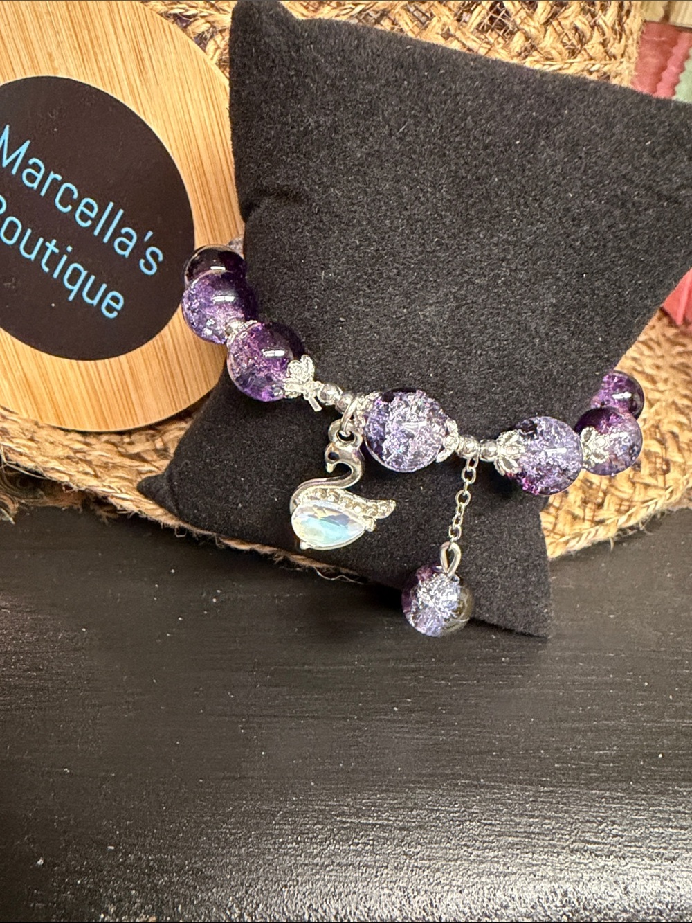 Purple Crackle Glass Swan Charm Bracelet. 🆕